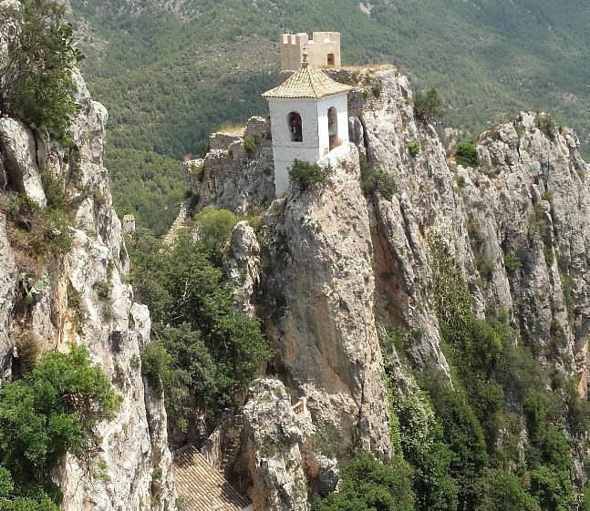 Castell de Les Atzavares, Spain